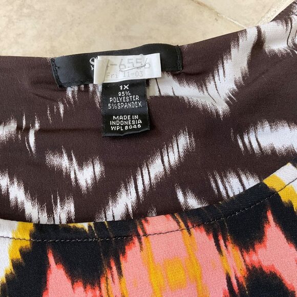 Style & Co pull over Top Women’s plus size 1X Tribal Short Sleeve Scoop Neck - Picture 4 of 10